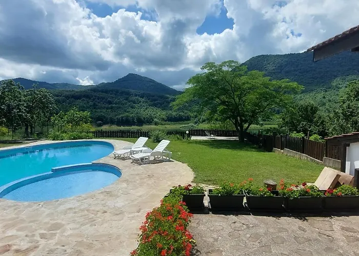 Дом отдыха сънтовец - на брега на язовир цонево *